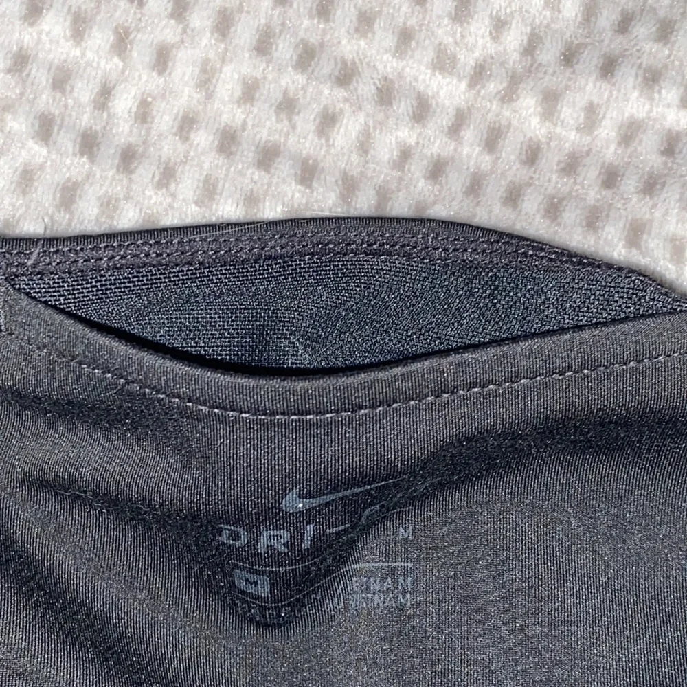 Nike Women Regular Fit Tights in Black w White Logo sz M EUC